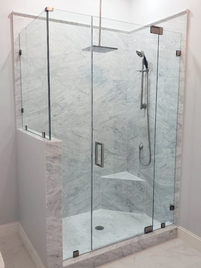 Swinging Shower Doors in Bonita Springs, Florida